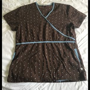 Cherokee size medium scrub top